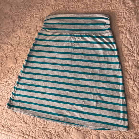 Faded Glory Dresses & Skirts - New gray skirt with teal color stripes